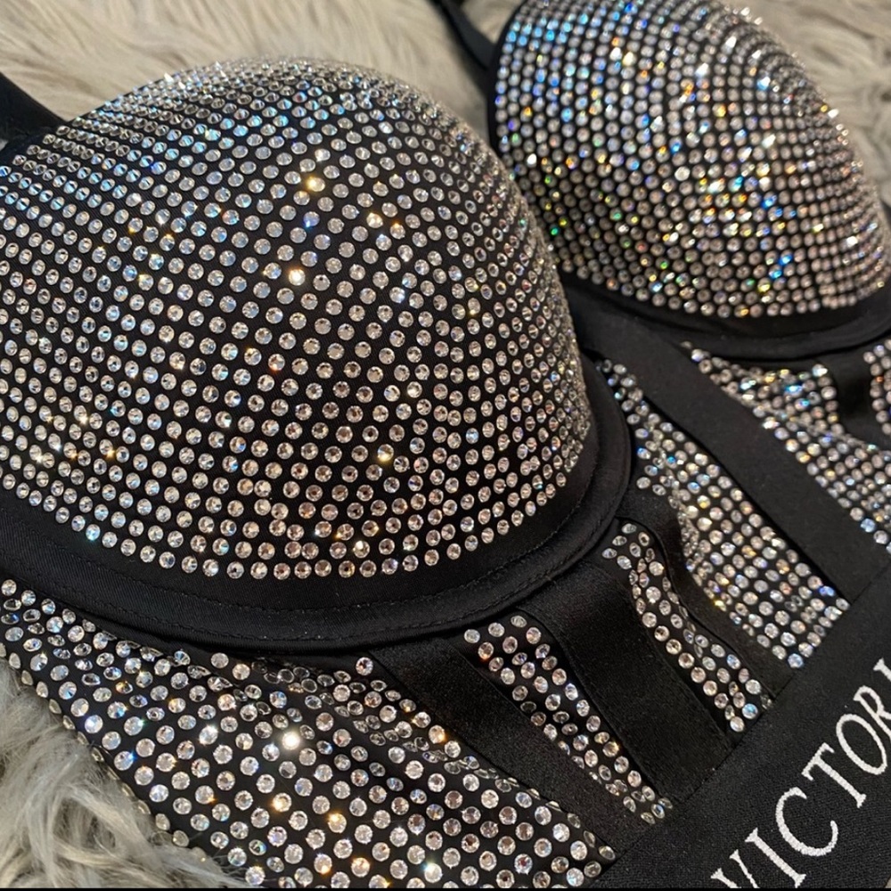 Balmain x VS collab